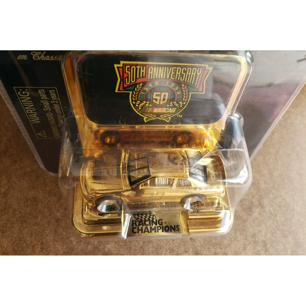 1998 Racing Champions NASCAR CHEVROLET MONTE CARLO Kenny Schrader 33 24K GOLD